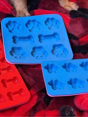 Paw & Bone Silicone Candy Mold Set - Blue & Red